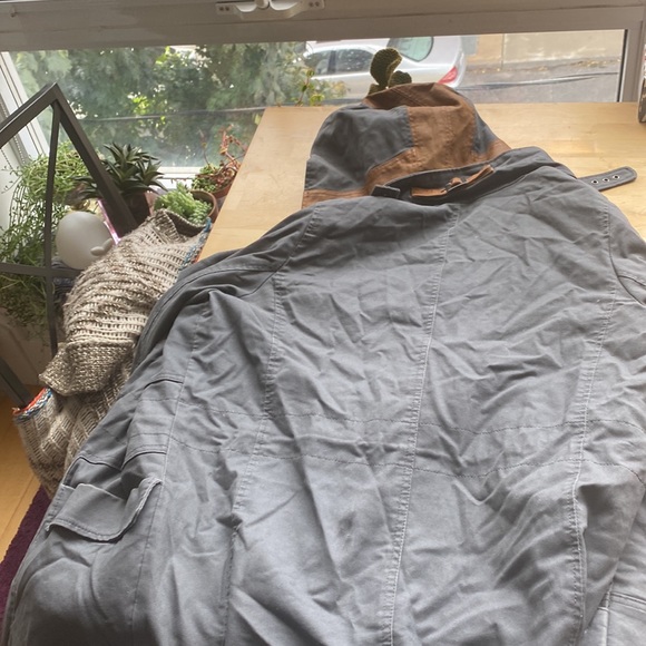 Jacket - Picture 4 of 4